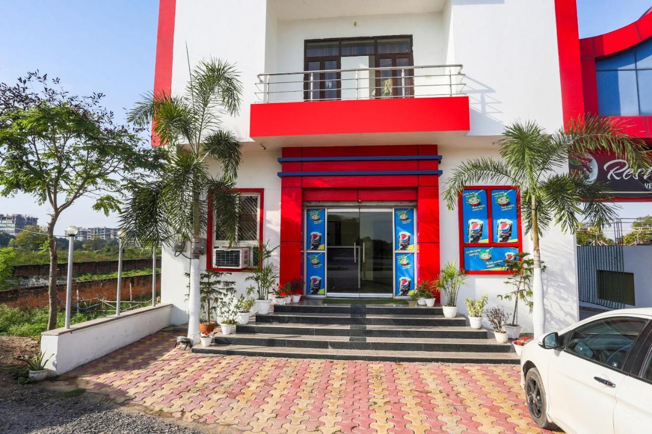 Spot On 72060 Hotel Kaushik Kakarmatha Ngoại thất bức ảnh